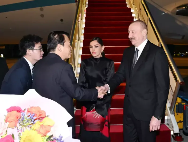 Prezidentlə xanımı Çindədir - Fotolar