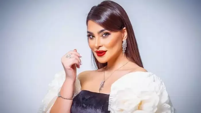 Rahidə ona şərh yazan izləyicisinə pul verəcək