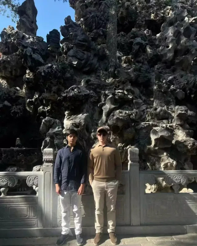 Mehriban xanımın qızı və nəvələri ilə Pekin gəzintisi...