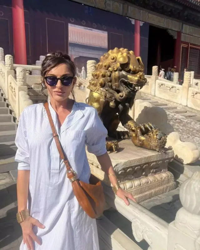 Mehriban xanımın qızı və nəvələri ilə Pekin gəzintisi...