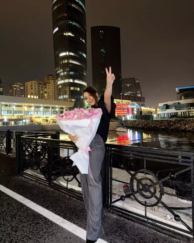 “Həddən artıq səmimiyyət insanı hörmətdən salır”