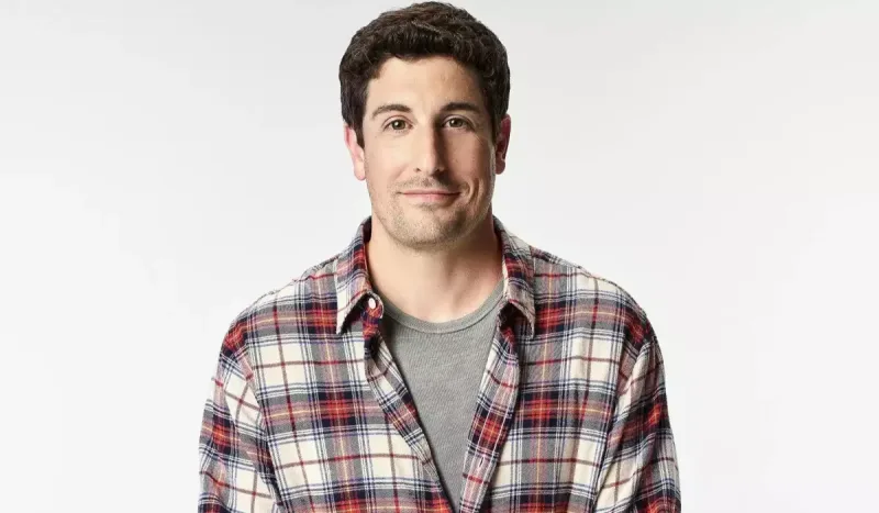 “Amerika piroqu”nun ulduzu bu halı ilə təəccübləndirdi - Foto