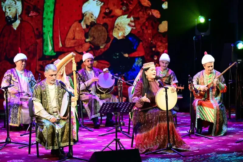 Bişkekdəki "Manas” Milli Teatrında Qədim Musiqi Alətləri Ansamblının konserti keçirilib