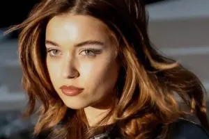 Afra eşq iddialarına qəzəbləndi