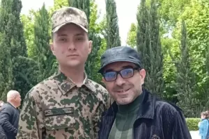 Nurlandan əsgərlikdə olan oğluna təbrik - Foto