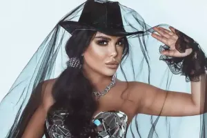 Günel onu təhqir edən izləyicisinin kimliyini açıqladı