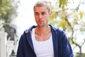 Biber Hollivud ulduzlarına müraciət etdi!