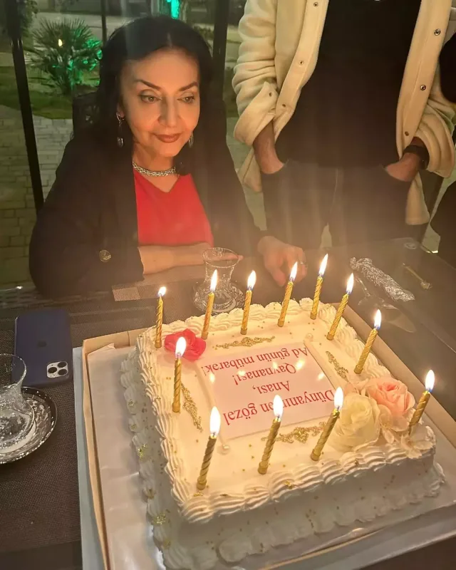 Həmidə Ömərovadan doğum günü paylaşımı - Fotolar