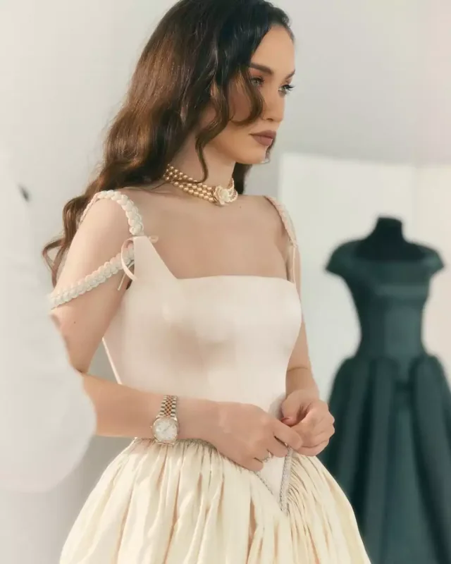 Gizlincə ikinci dəfə ərə getdi - Foto/Video