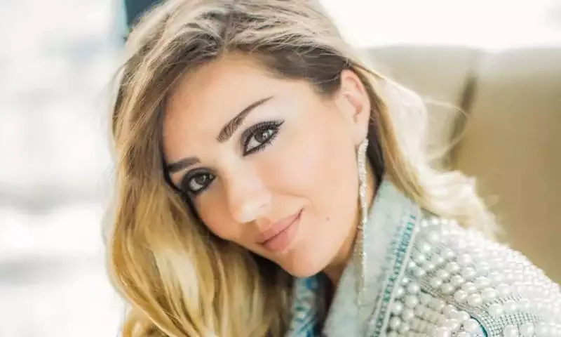 Səbinə adından dələduzluq edən şəxsi ifşa etdi