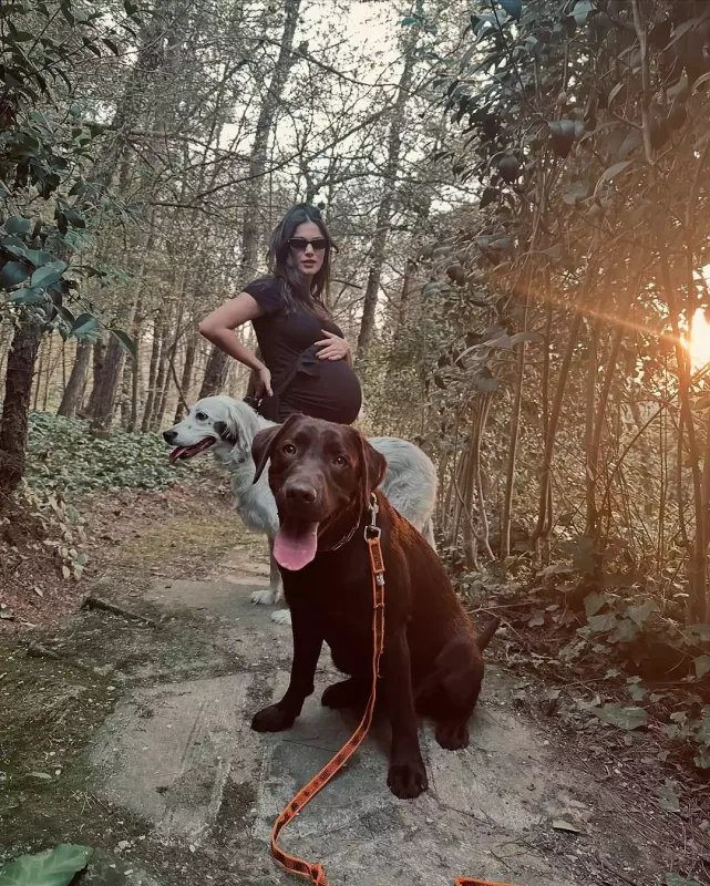 Kaan və Pınardan oğulları ilə ilk şəkil!