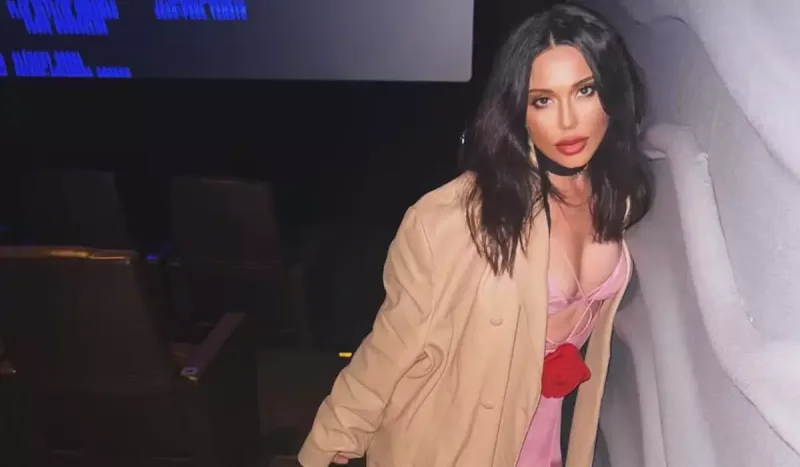 Valida arxiv fotosunu paylaşıb bunları yazdı