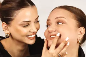 Ayseldən anası ilə fotolar