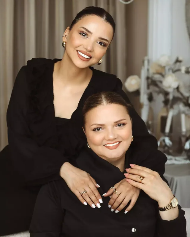 Ayseldən anası ilə fotolar