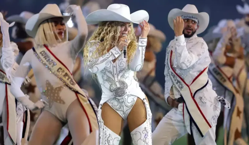 Beyons pul qazanmaq üçün bu yola əl atdı