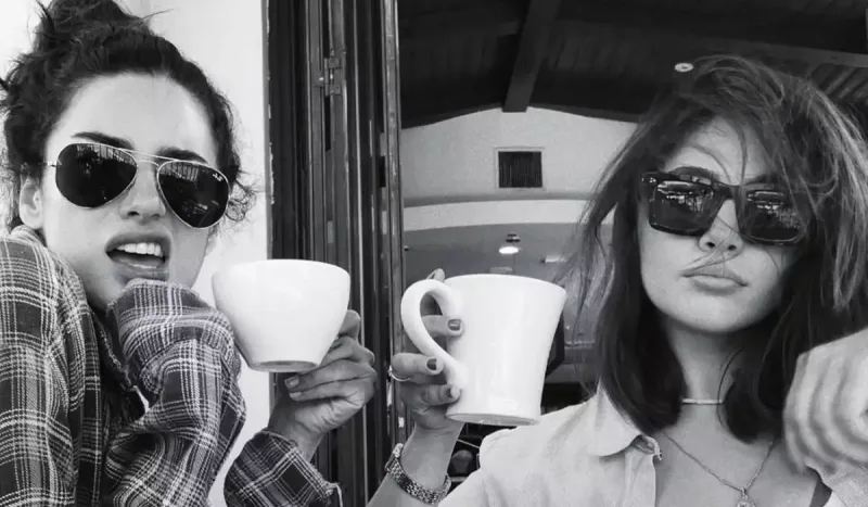 Van Dammın qızı və azərbaycanlı gəlini bir arada - Fotolar