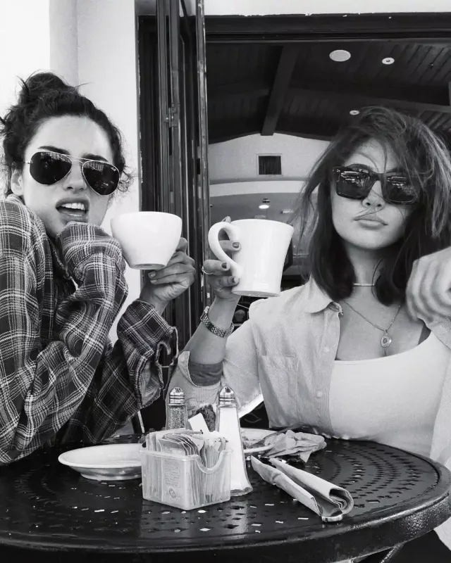 Van Dammın qızı və azərbaycanlı gəlini bir arada - Fotolar