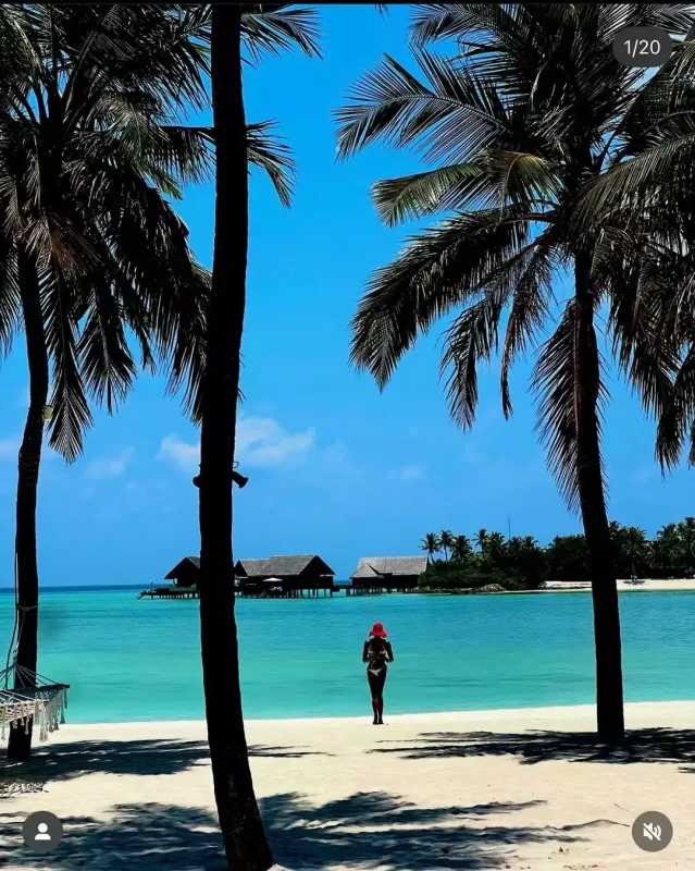 Naominin uşaqları və milyonçu “sevgilisi” ilə Maldiv tətili