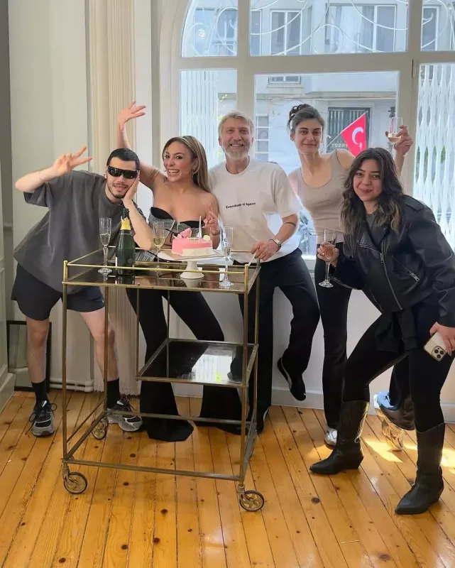 50 yaşı tamam oldu