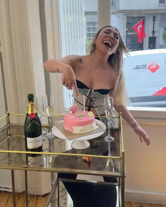 50 yaşı tamam oldu