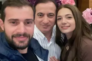 Xalq artisti kürəkənini təbrik etdi