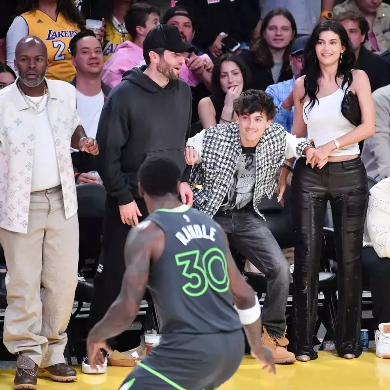 Timoti ilə Kayli matçda görüntüləndi