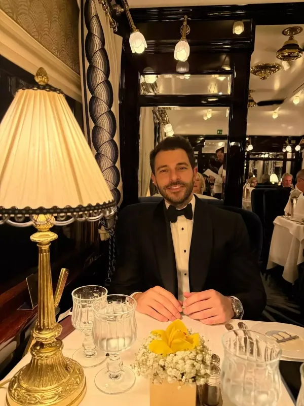 Roma-Paris qatarında romantik anlar...