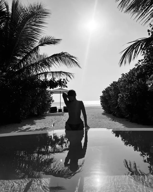 Hadisedən yarıçılpaq şəkil