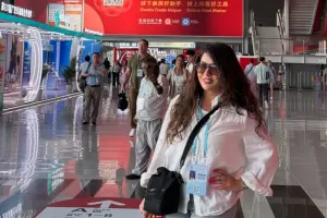 Fatimə Çinə getdi