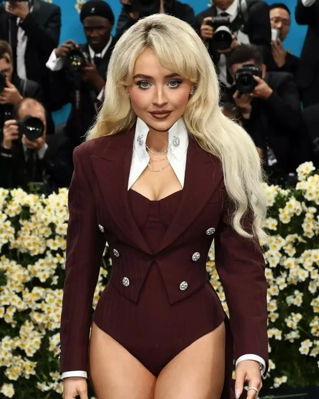 “Met Gala”dan maraqlı görüntülər... - Yenilənib