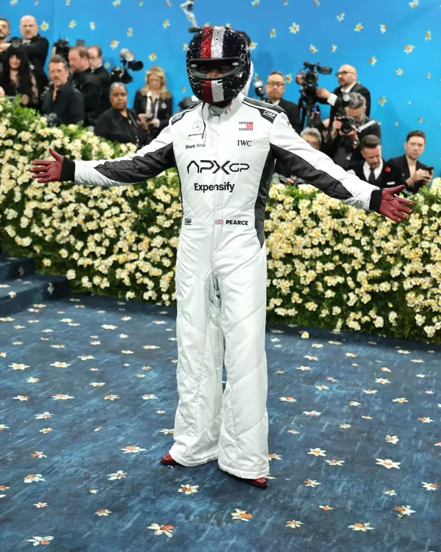 “Met Gala”dan maraqlı görüntülər... - Yenilənib