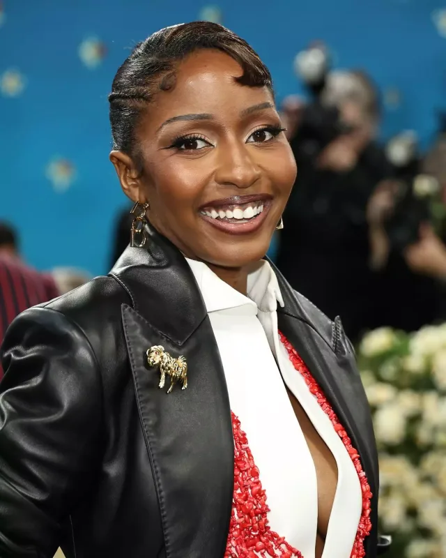 “Met Gala”dan maraqlı görüntülər... - Yenilənib