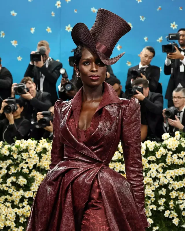 “Met Gala”dan maraqlı görüntülər... - Yenilənib