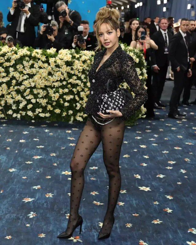 “Met Gala”dan maraqlı görüntülər... - Yenilənib