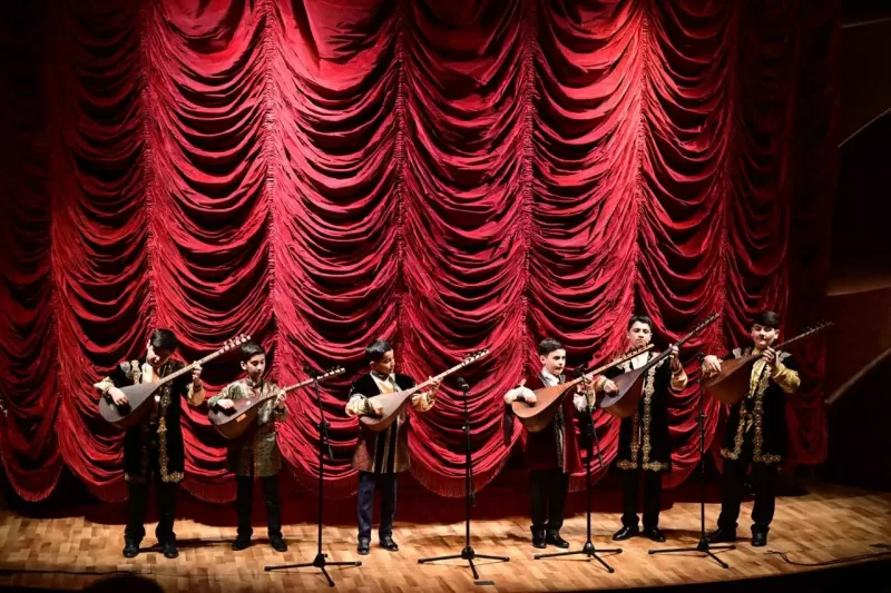 Mərakeş Krallığının şahzadəsi Beynəlxalq Muğam Mərkəzi ilə tanış olub