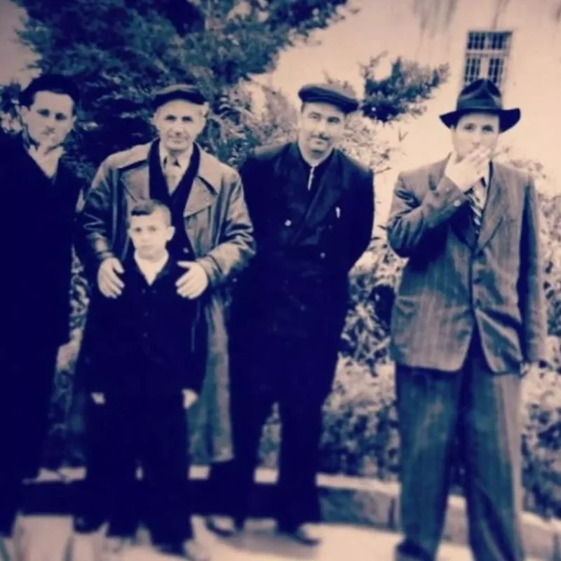 Nigar veteran babasını paylaşdı