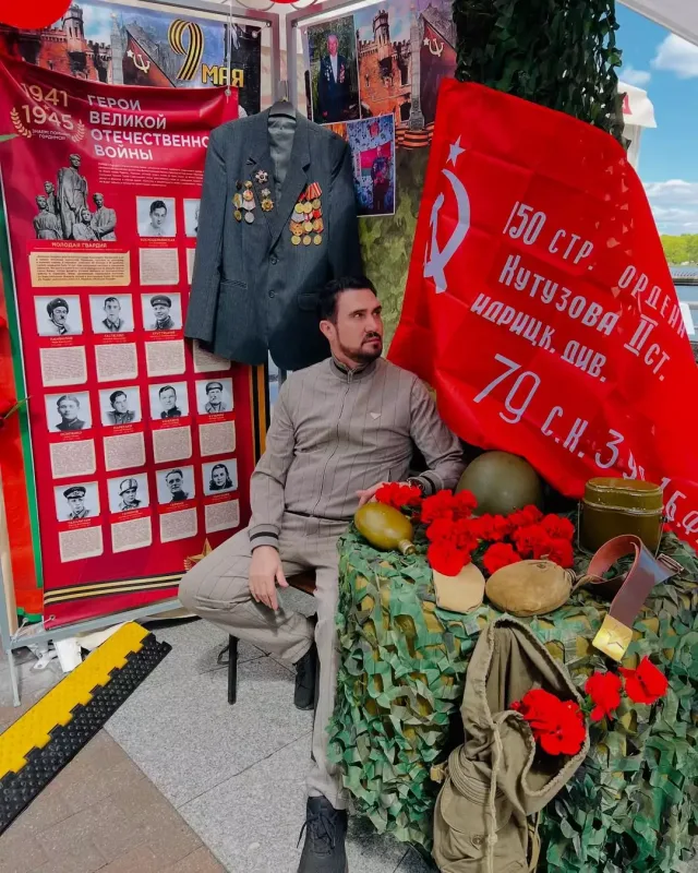 Nadirin 9 May şəkilləri