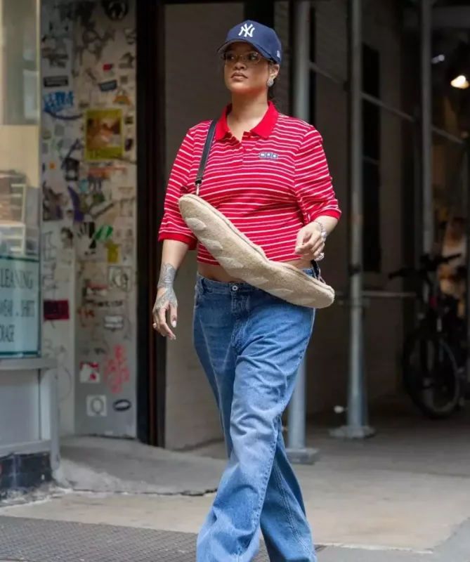 Rihannanın hamiləlik tərzi diqqət çəkdi