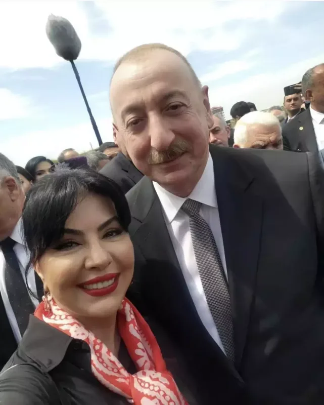 Samirə Prezident və Mehriban xanımla bir arada
