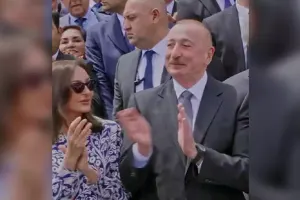 Prezident kövrəldi… - Video