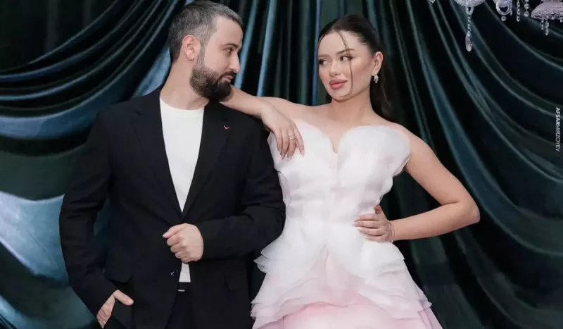 Nəcibə nişanlısı ilə paylaşım etdi