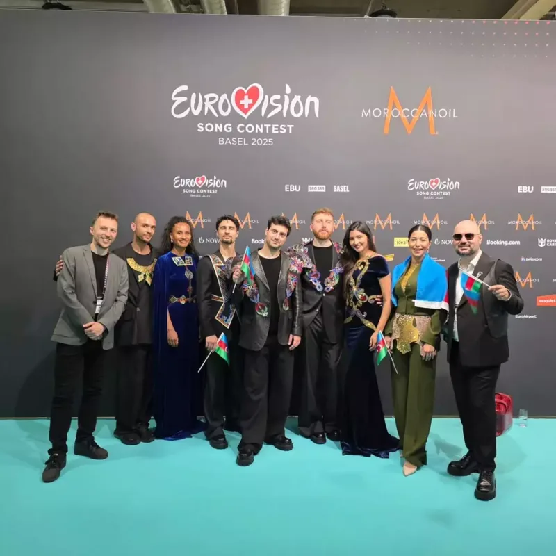 “Mamagama” firuzəyi xalıda