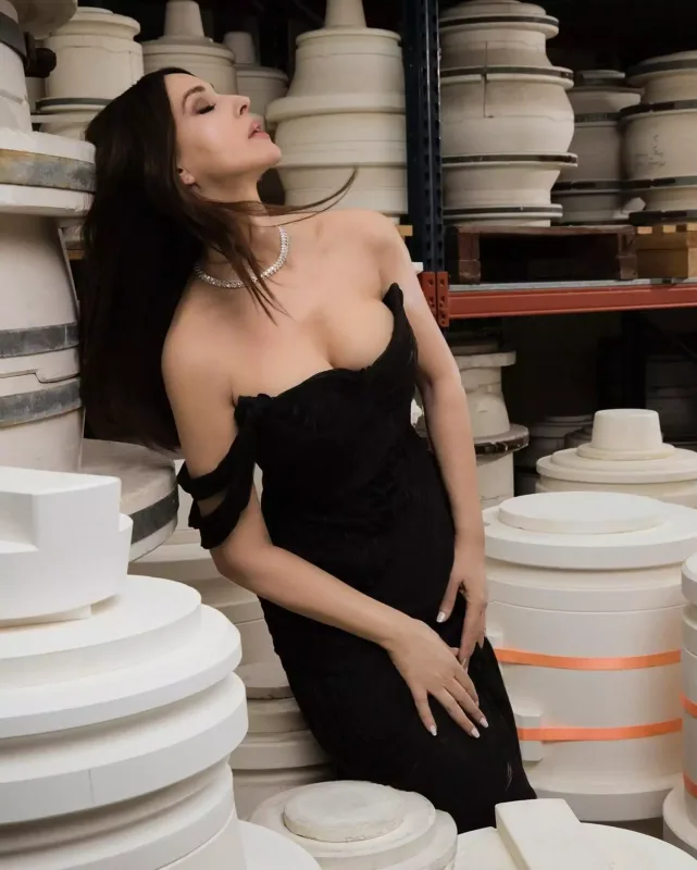 Monikadan “Vogue” üçün fotolar