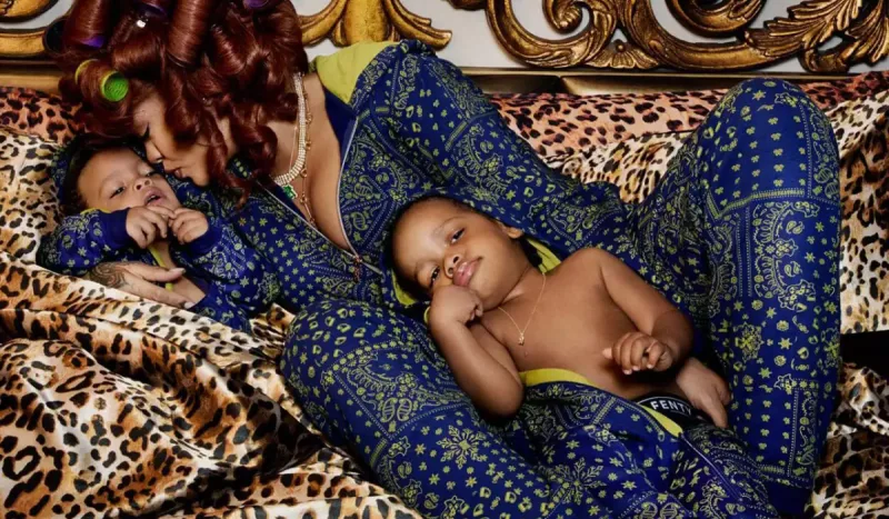 Rihanna uşaqlarına dayə tutmayıb