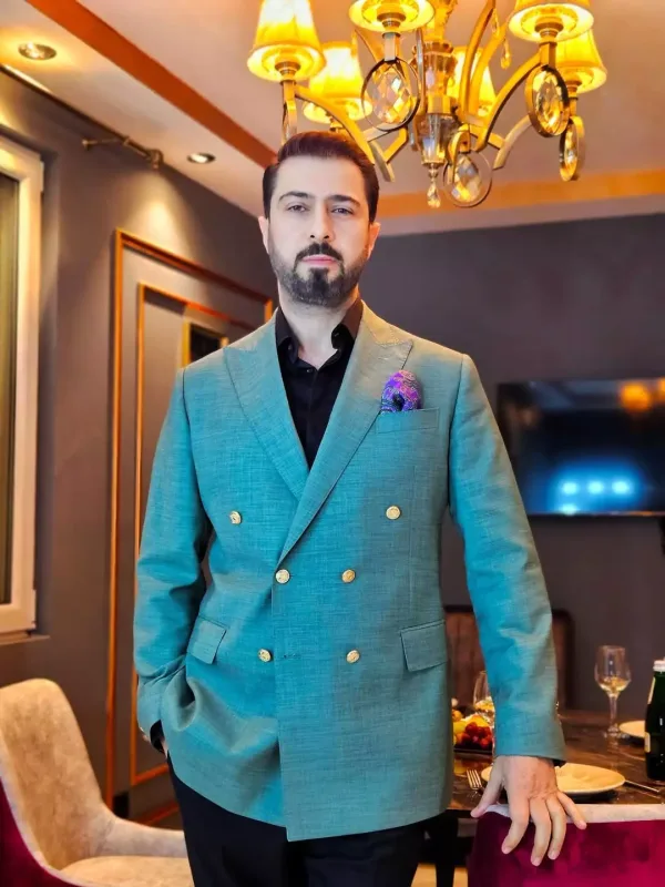 “Gedirsənsə, get…”