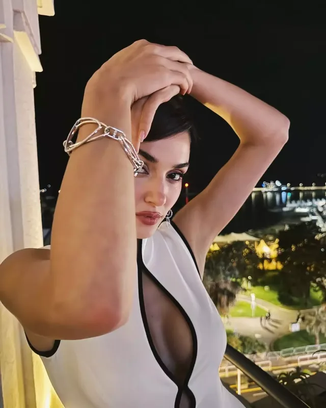 Handedən ağ-qara look!