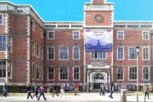 Güvənli, etibarlı tədris mərkəzi: Avropada təhsil!