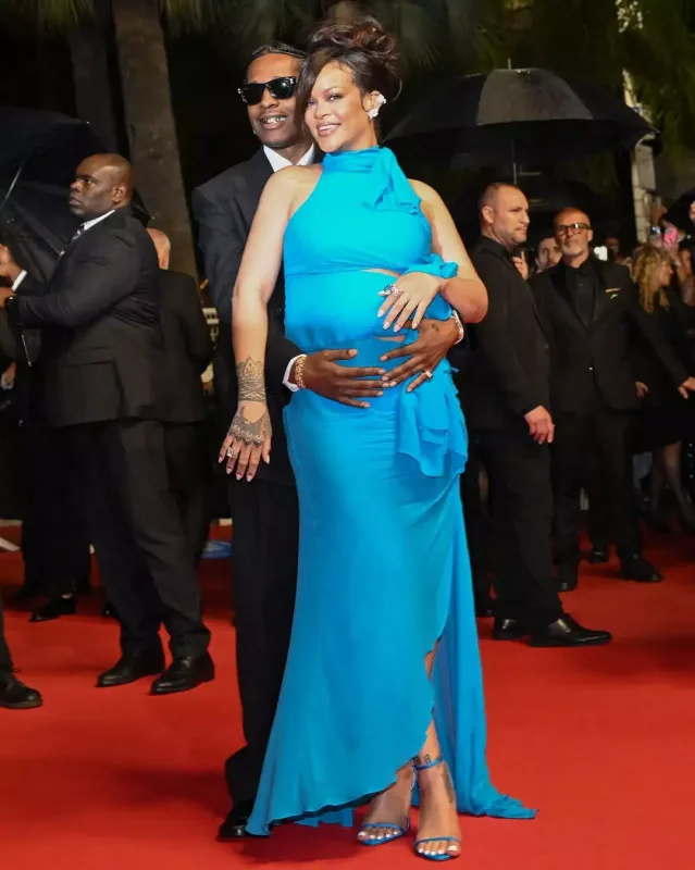 Rihanna və sevgilisi “Kann”da!