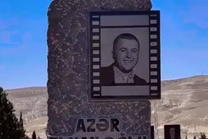 “Ağsaqqal”a məzar daşı qoyuldu