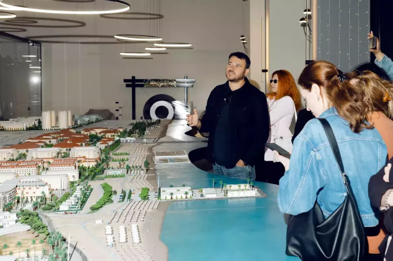 Emin  “DreamFest”ə nə qədər pul ayırıb?